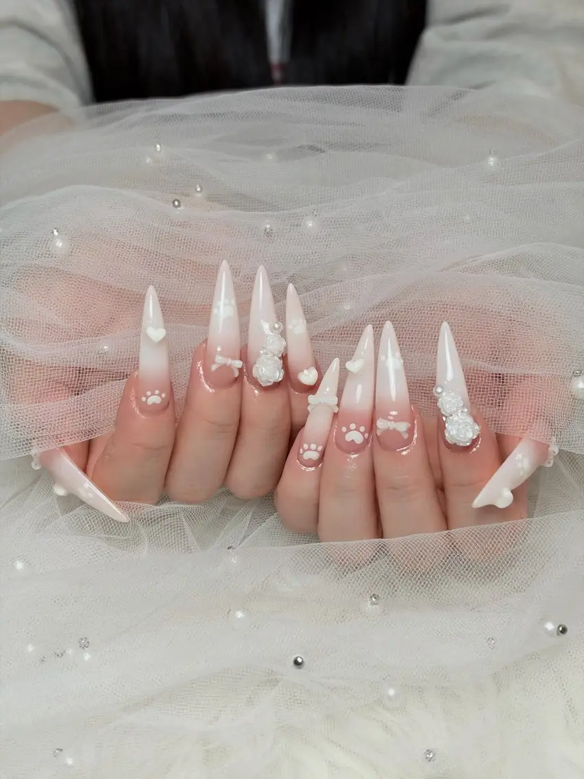 ネイル チークネイル ドット フレンチネイル グラデーション ハート ハンドネイル Julli NailStudioのネイルデザイン