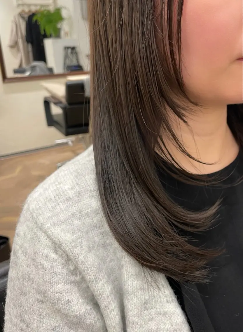 セミロング カラー グレージュ レイヤーカット 表参道/さあ や/大人ナチュラルのヘアスタイル
