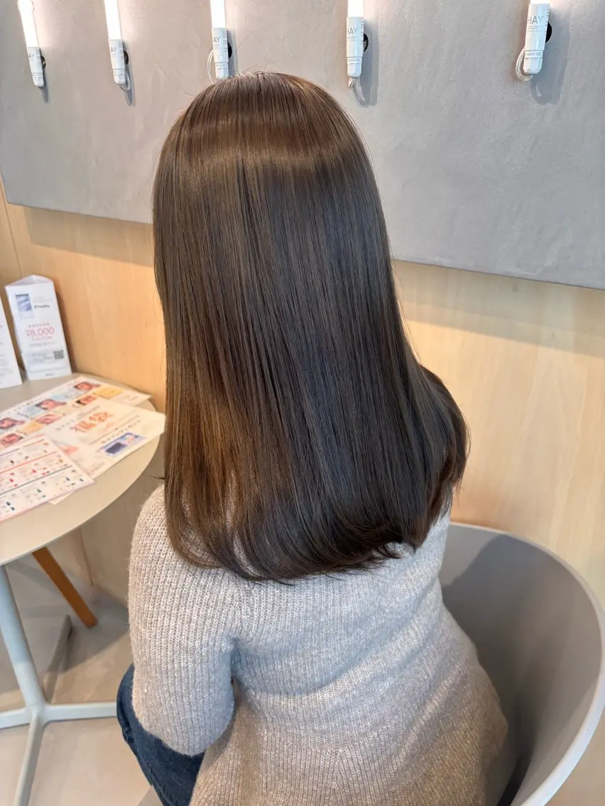 セミロング カット 縮毛矯正 トリートメント 恒松 大毅のヘアスタイル