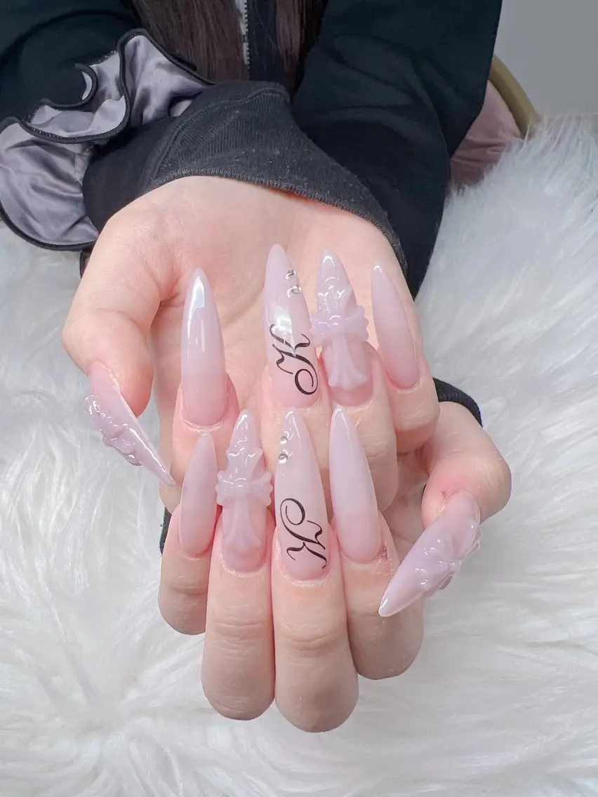 ネイル Lee Nailsのネイルデザイン