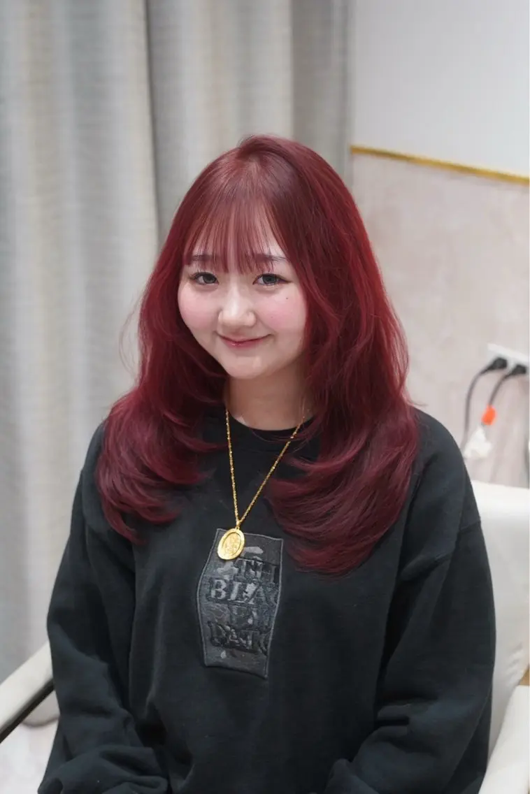セミロング カラー 艶カラーハイトーン YUUNA 🎀💕のヘアスタイル