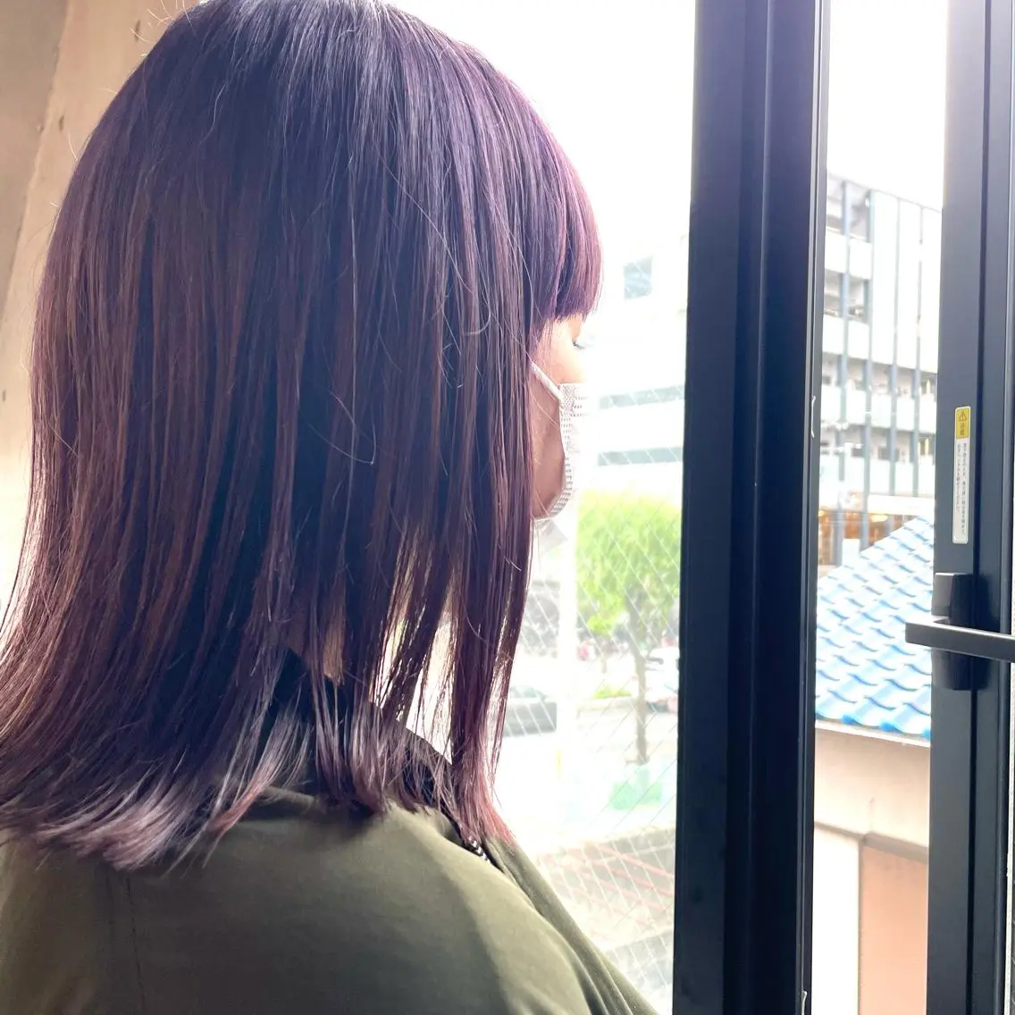 ミディアム 外間 智恵のヘアスタイル