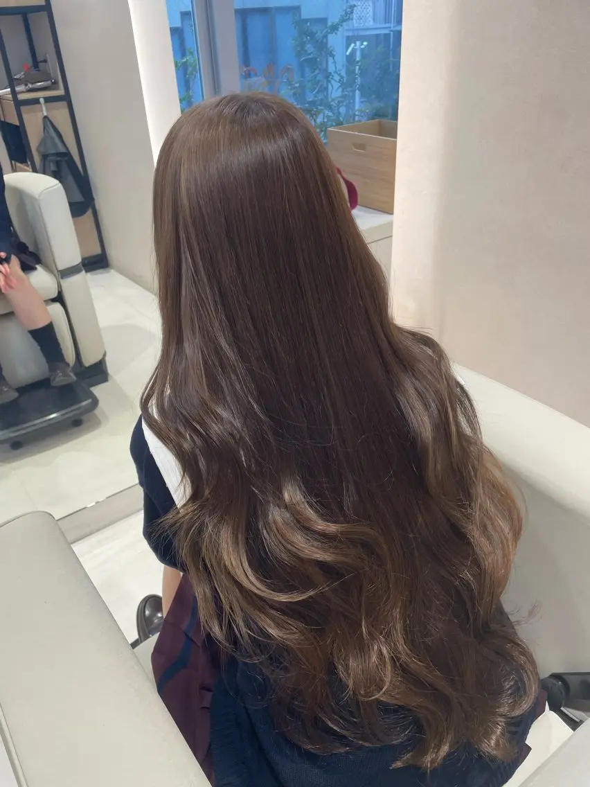 カラー アッシュ ベージュカラー ヘアカラー emusalon Rinaのヘアスタイル