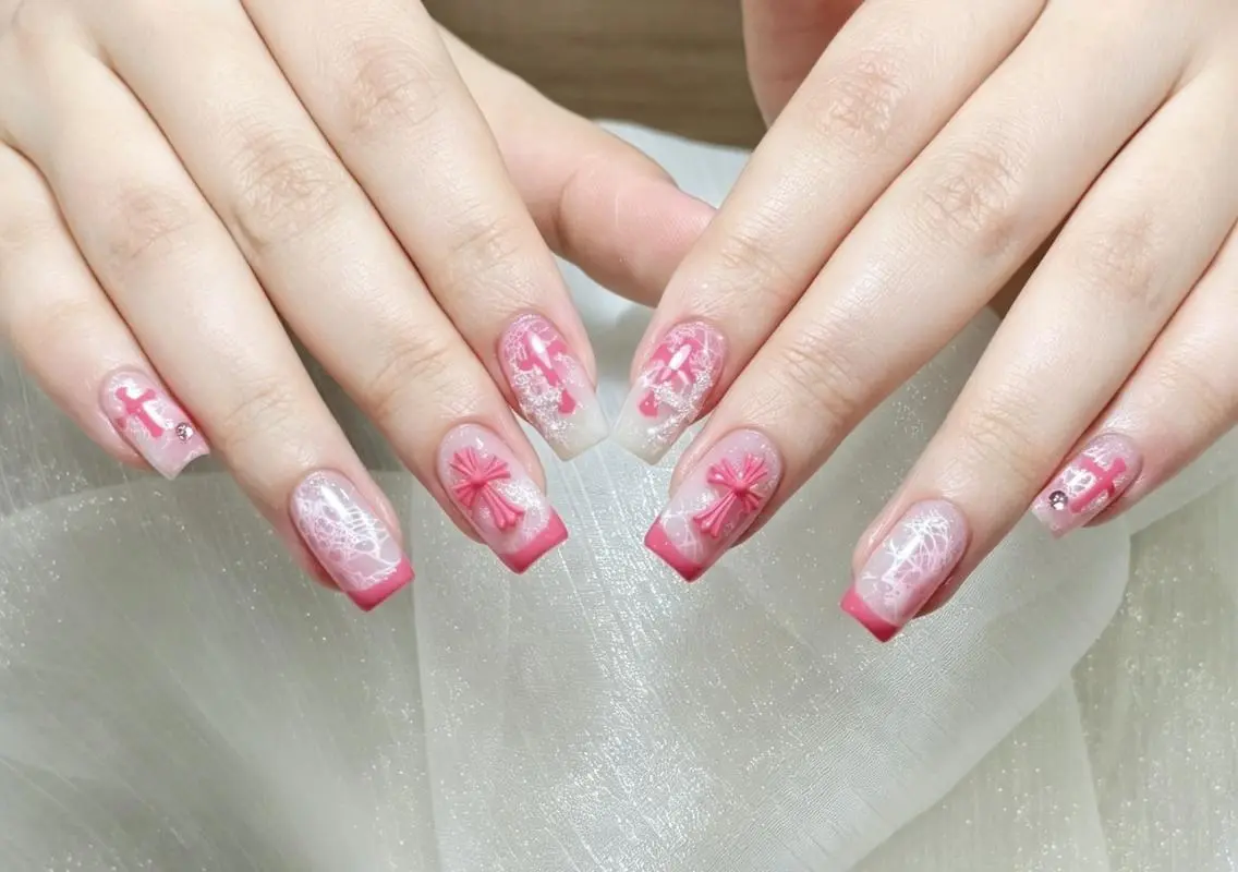 ネイル アートネイル オーロラネイル チークネイル 成人式 長さ出し Kara🌻マツエク &Nailサロン💛のネイルデザイン