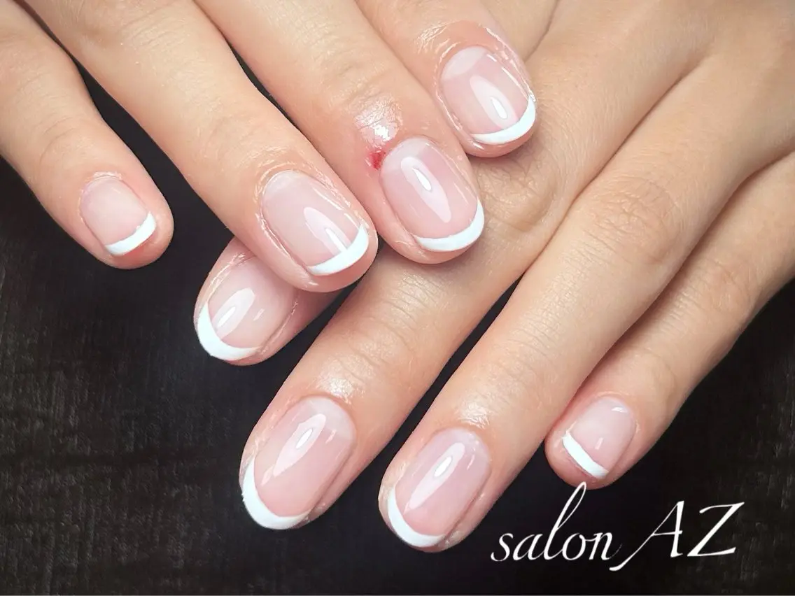 ネイル アートネイル フレンチネイル マグネットネイル ニュアンスネイル オフィスネイル ハンドネイル salon AZのネイルデザイン