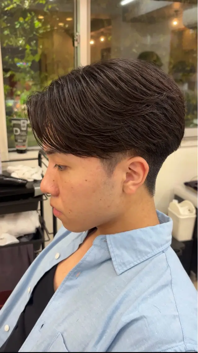 メンズ センターパート PERCUT 中島快のヘアスタイル