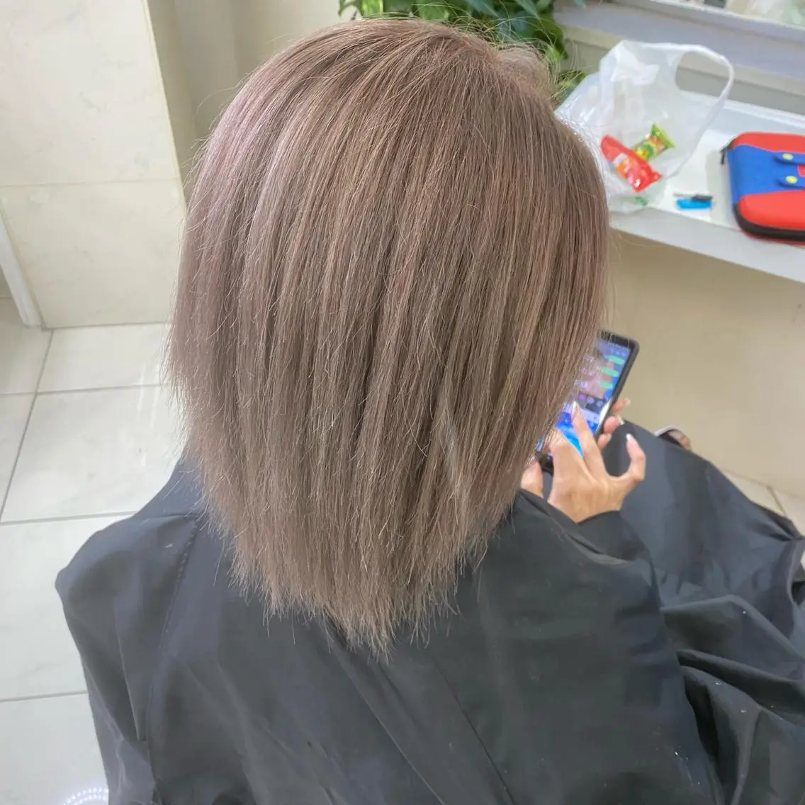 ミディアム カラー ヘアカラー トリートメント シールエクステ特化 ハイトーン、NANAのヘアスタイル