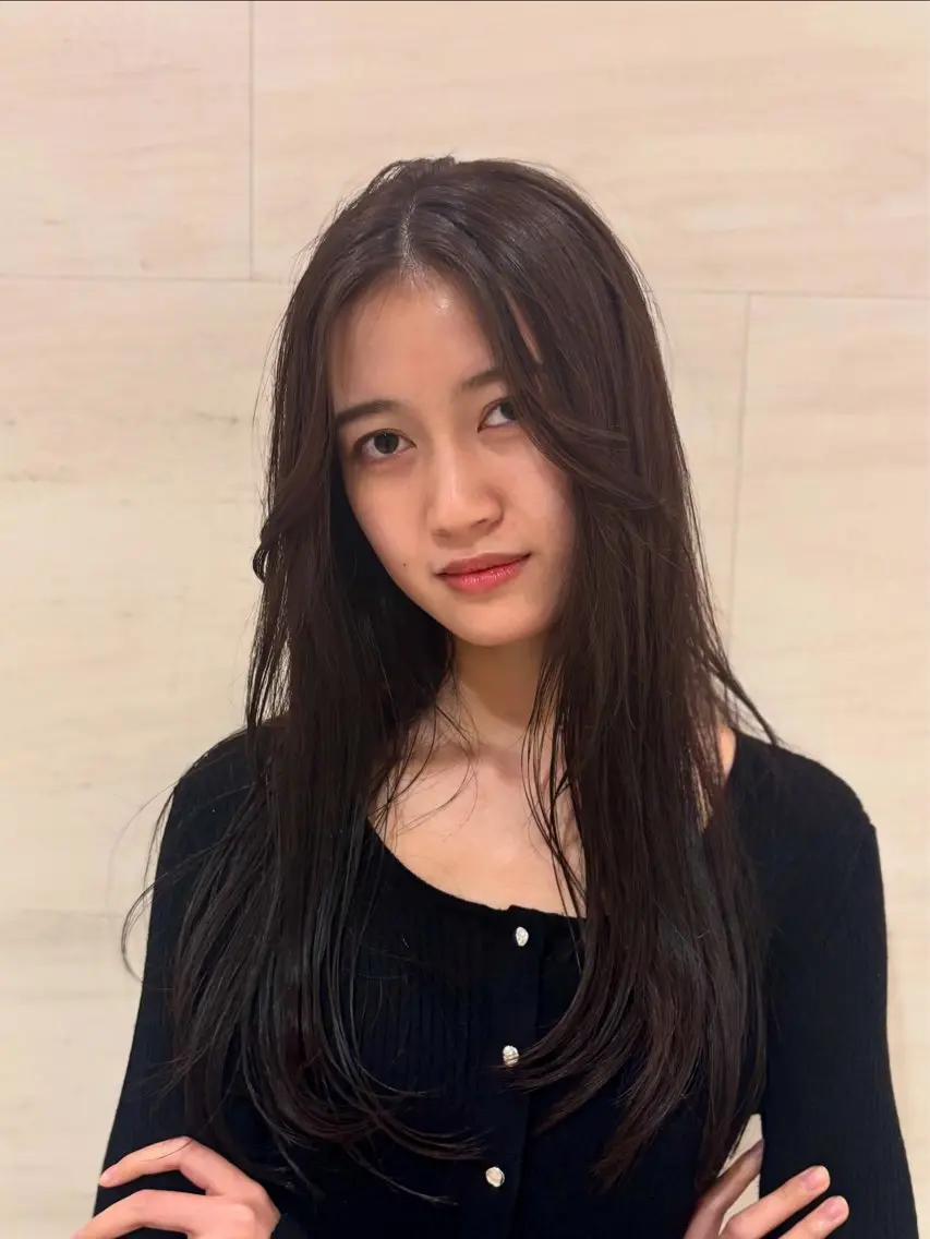 セミロング レイヤーカット トリートメント カット ヘアカラー トリートメント 青木 翔海のヘアスタイル