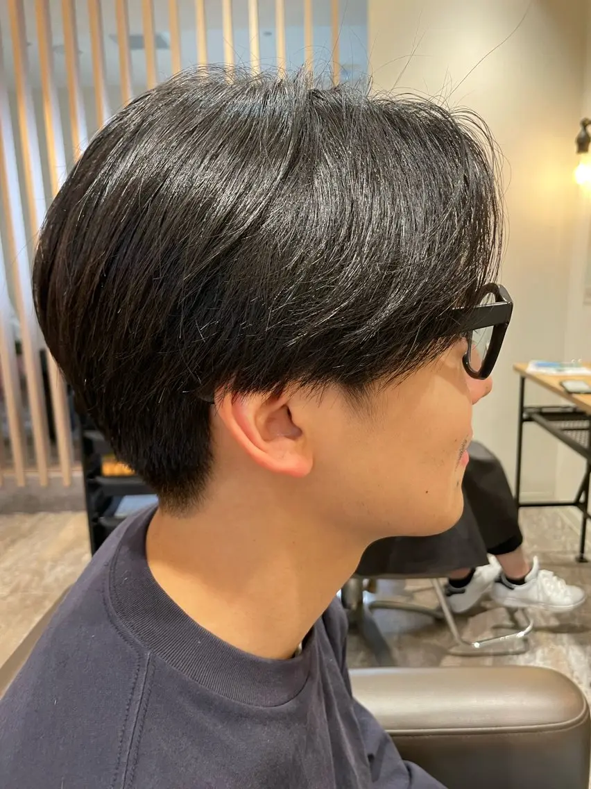 ショート パーマ メンズ センターパート メンズパーマ メンズカット×眉毛 デザイナー⚘Nanaの眉毛・アイブロウイメージ
