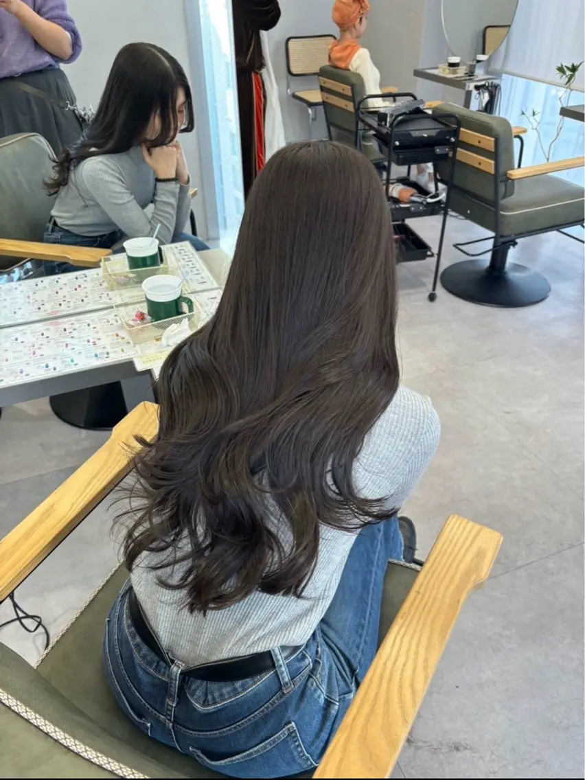 ロング カラー ベージュカラー ブリーチ ブリーチなしカラー 学生 トリートメント 仙台/ベージュ／ 艶カラー／三宅空翔のヘアスタイル