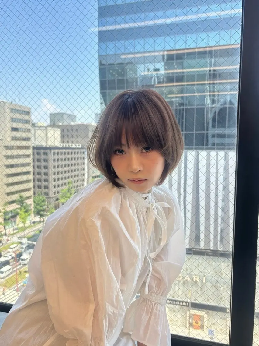 ショート 似合わせカット ヘアカラー 【大阪】縮毛矯正×ハ イトーン✨のヘアスタイル