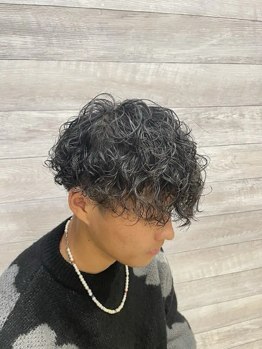 メンズ フェードパーマ 新倉幸之助のヘアスタイル