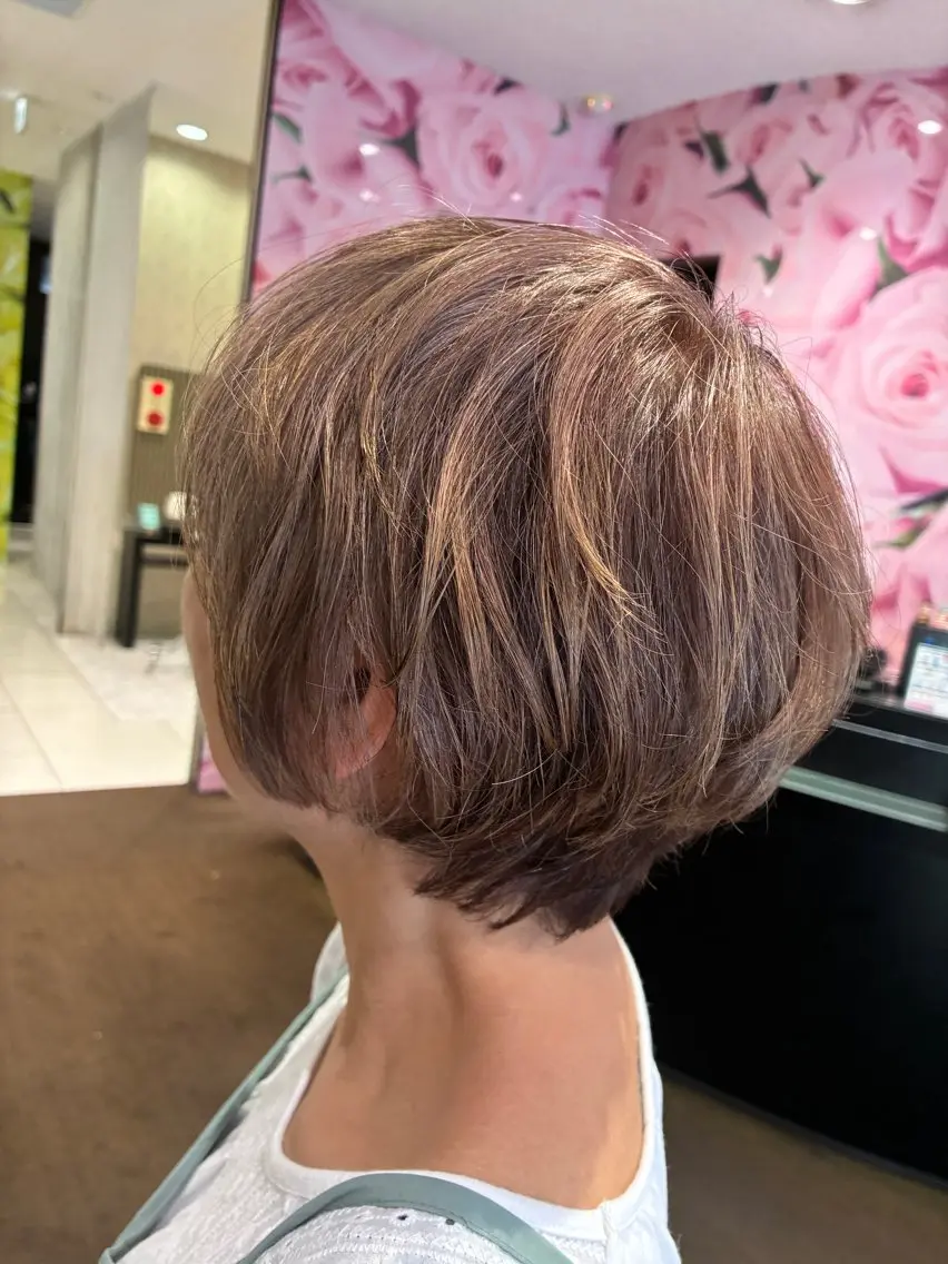 ショート 至福の時間を❤️ かめいまゆのヘアスタイル
