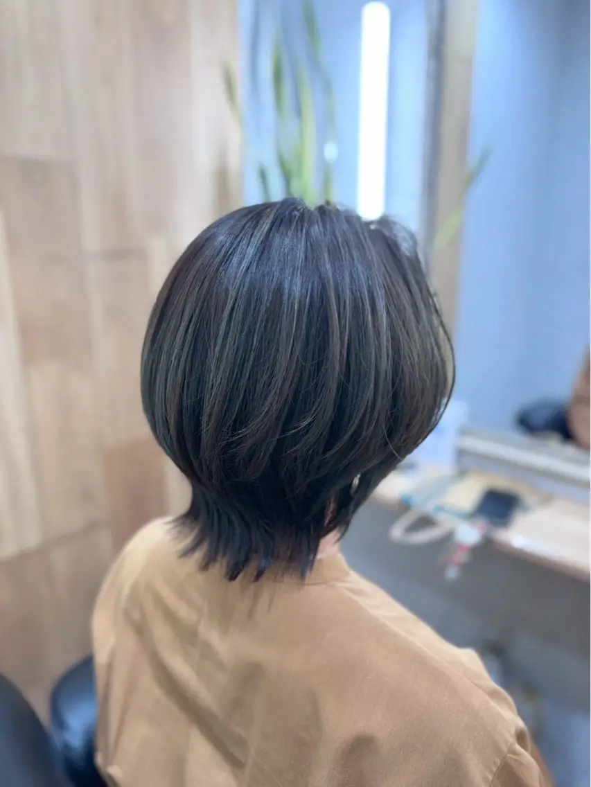ショート カット ヘアカラー トリートメント 白鳥 正孝のヘアスタイル