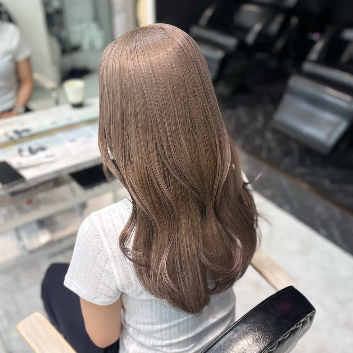 ロング カラー グレージュ ヘアカラー トリートメント ヘアセット 色落ち綺麗🩰ハイ トーン🎀RINKAのヘアスタイル