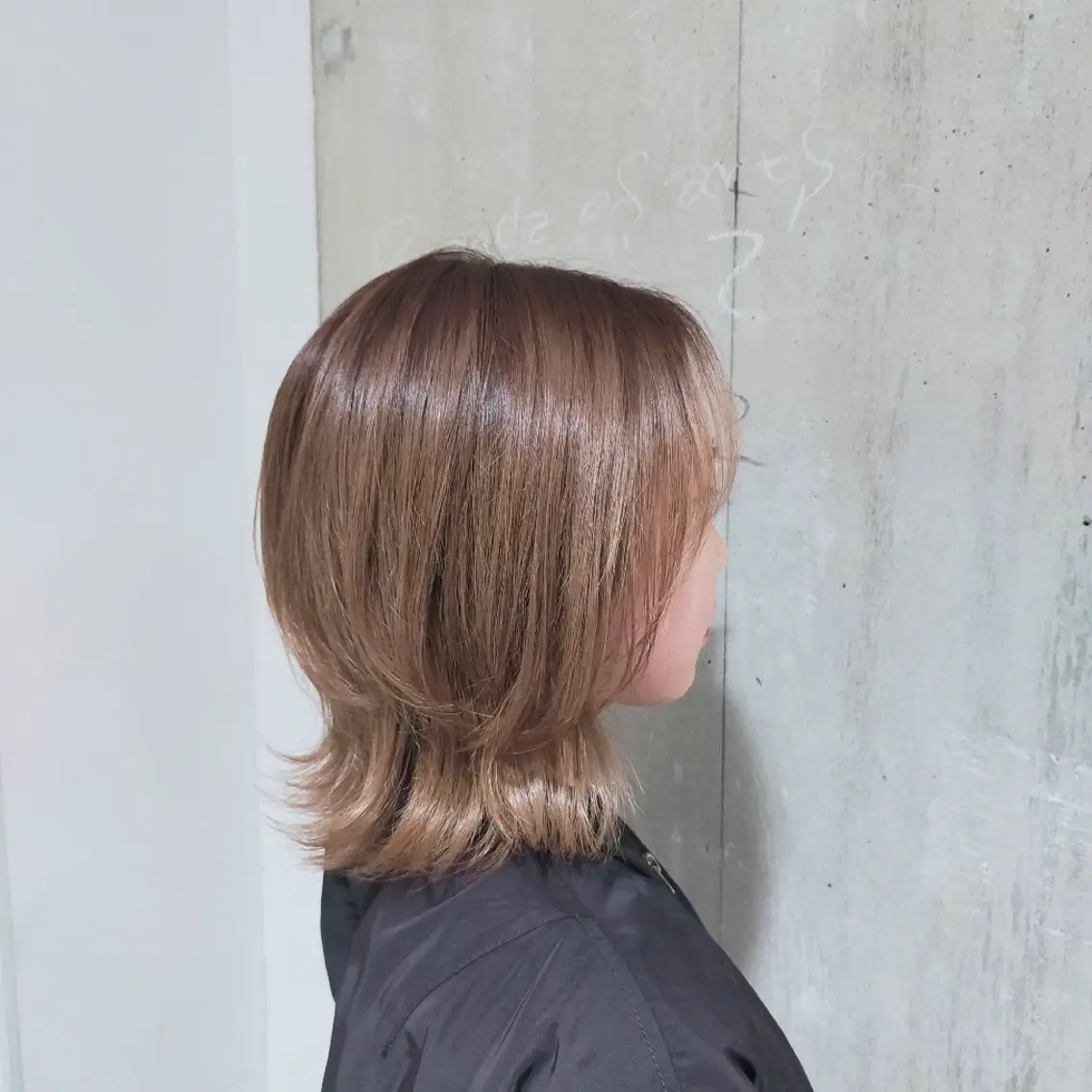 ミディアム ウルフカット 和佐 ももえのヘアスタイル