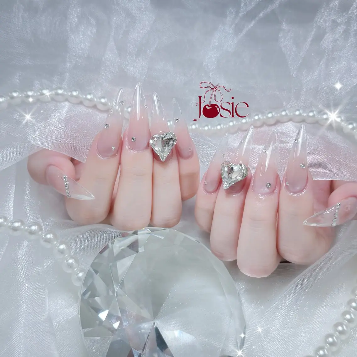 ネイル 長さ出し キラキラネイル 韓国ネイル ロングネイル マグネットネイル ハンドネイル Josie nail salonのネイルデザイン