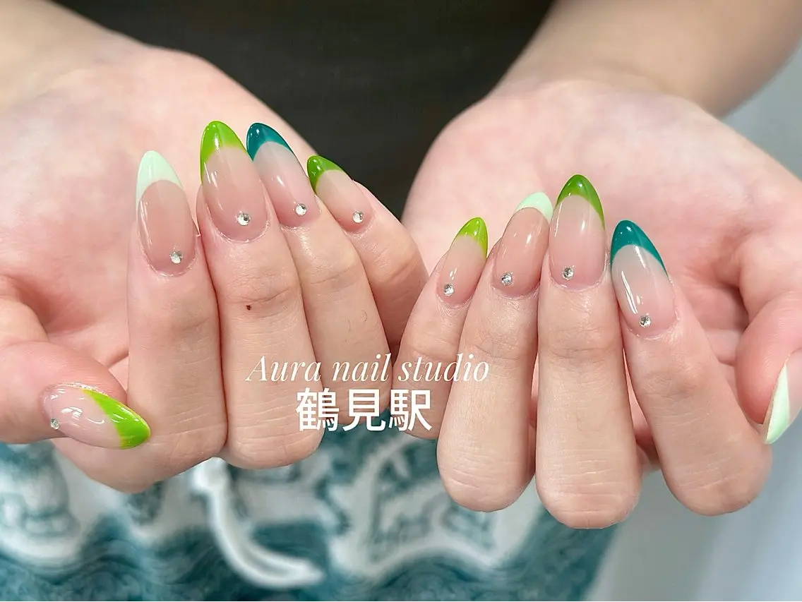 ネイル ハンドネイル Aura nail 🍐💫のネイルデザイン