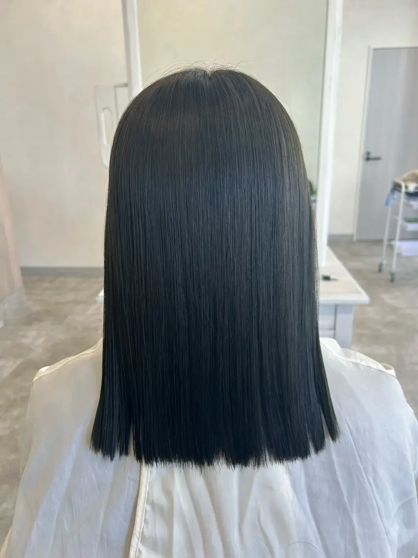 カラー 稲井 裕美のヘアスタイル