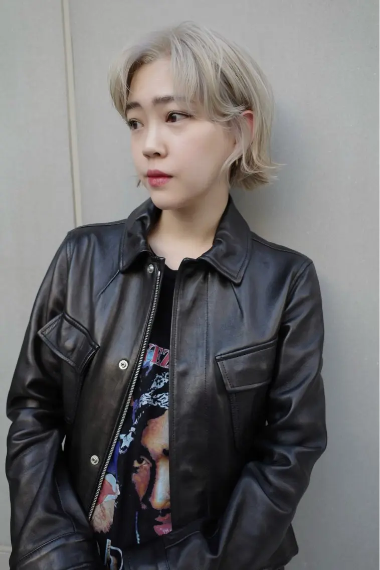 ショート カラー カット ヘアカラー トリートメント ブリーチ🫴 ボブ✍️レイヤーのヘアスタイル