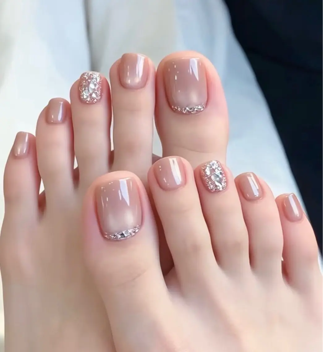 ネイル フットネイル キラキラネイル 韓国ネイル ラメ(グリッター) シンプルネイル フットネイル Yoxie Nailのネイルデザイン