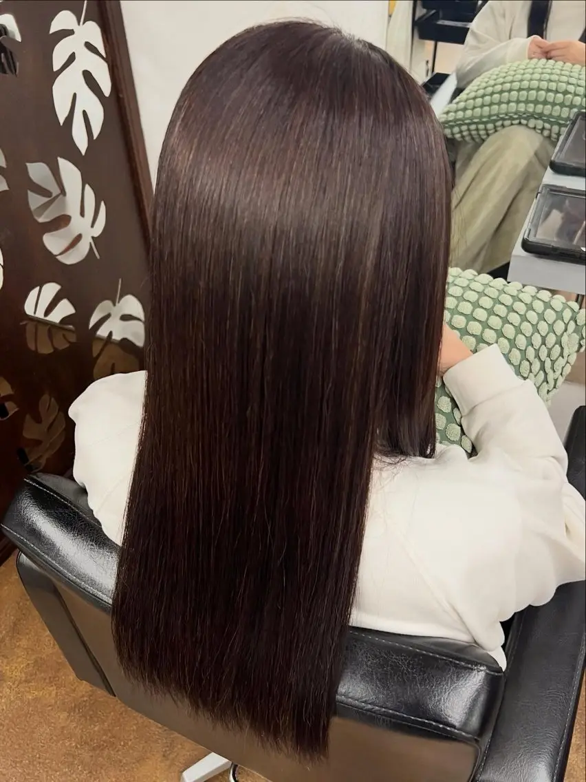 カラー 岡村 聖桜のヘアスタイル
