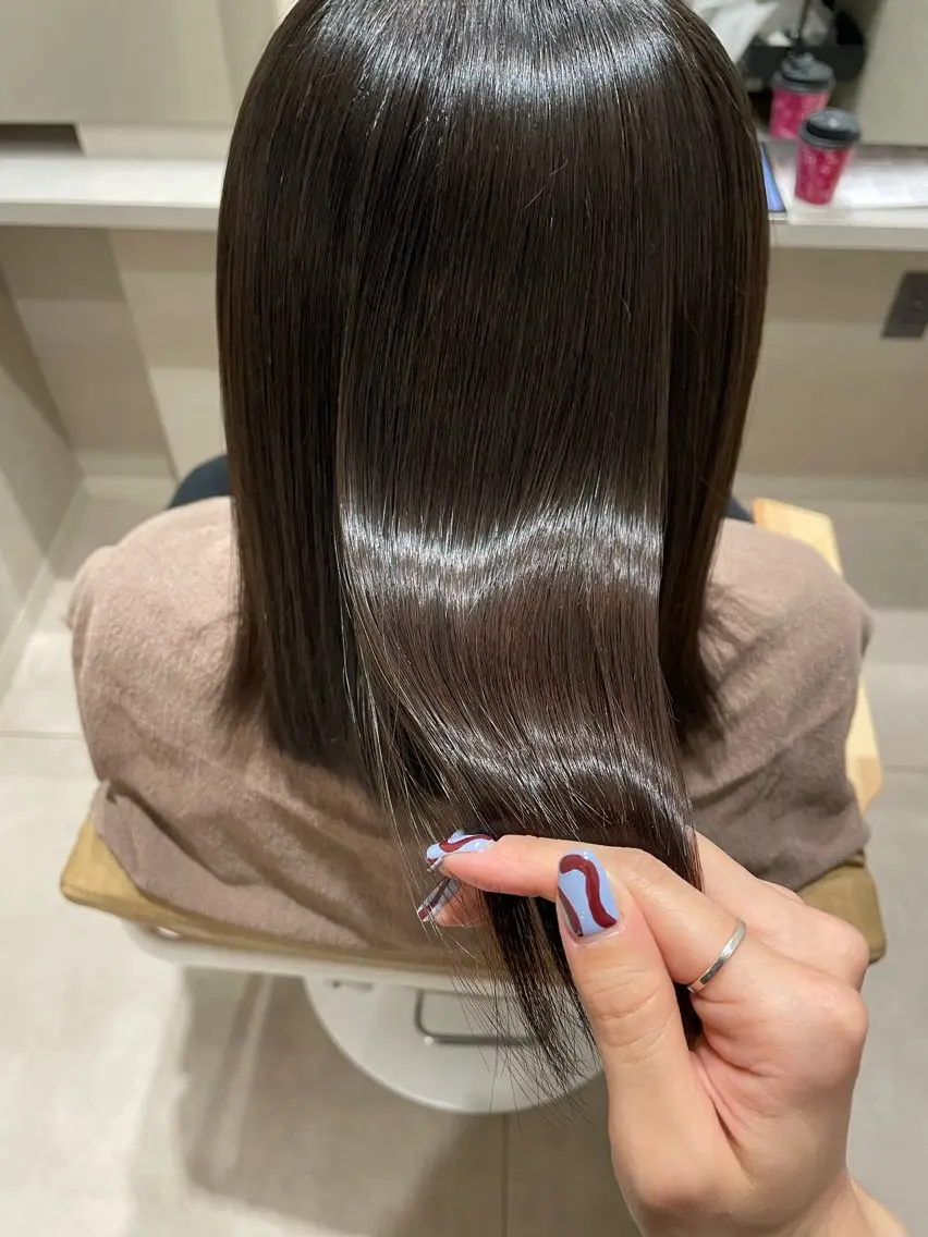 ミディアム カット 縮毛矯正 トリートメント 🪿透明感/艶カラー ﾜﾀﾅﾍﾞｱｵｲのヘアスタイル