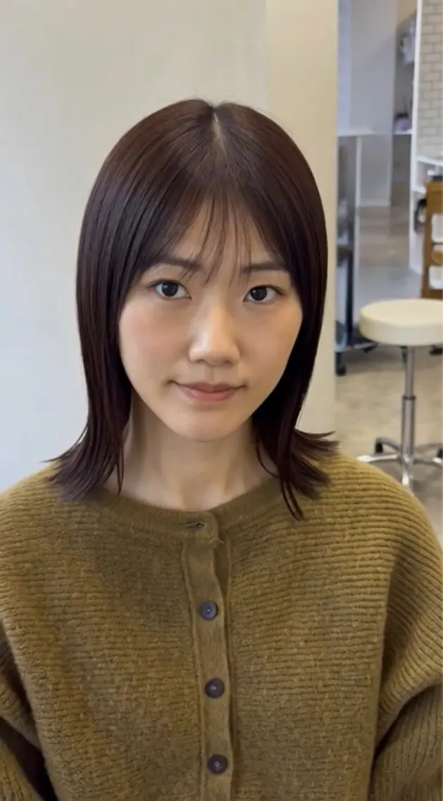セミロング カラー カシス 透明感カラー ディープラベンダー ラベンダーカラー ボブ カット ヘアカラー 縮毛矯正 トリートメント 髪質改善、癖毛直し 縮毛矯正が得意のヘアスタイル