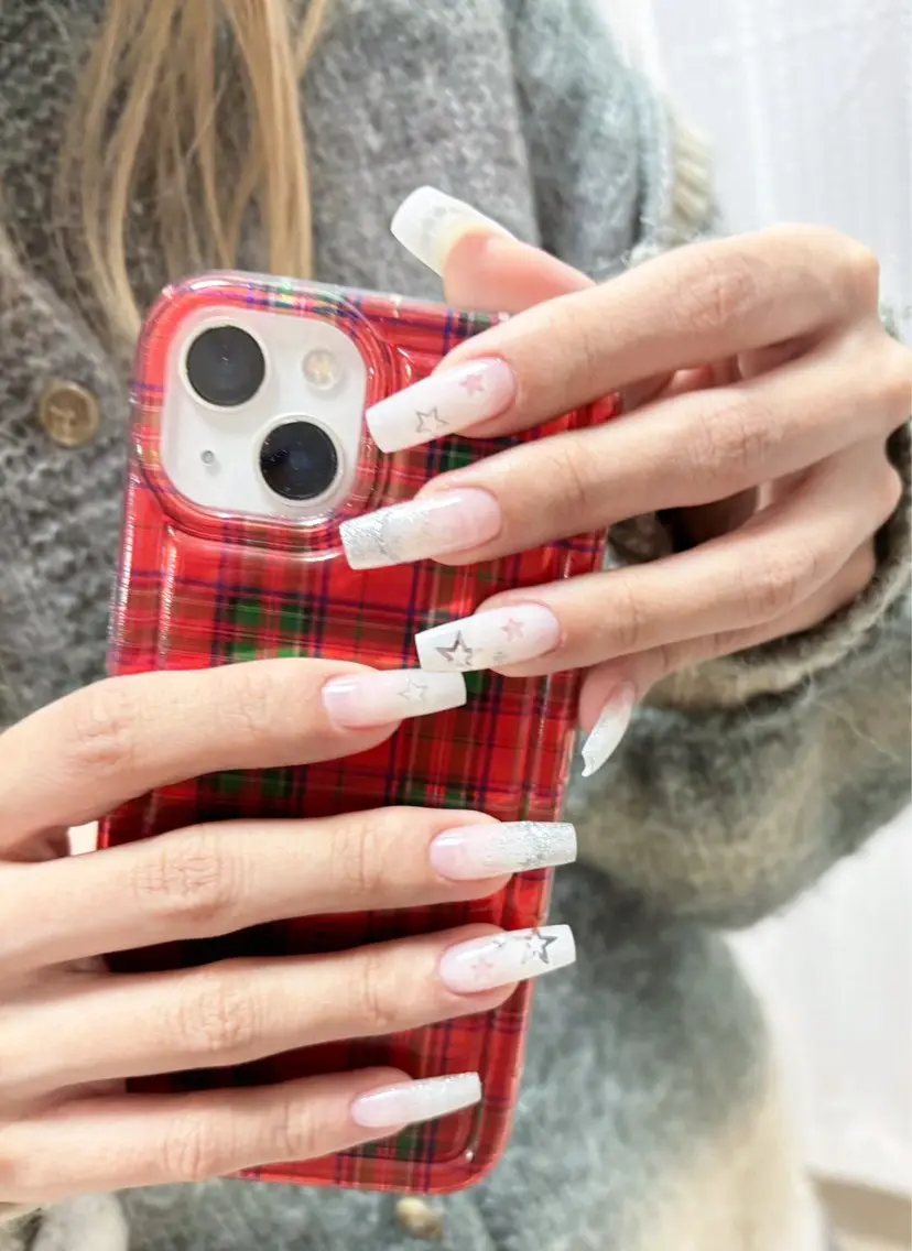 ネイル フレンチネイル グラデーション キラキラネイル 韓国ネイル マグネットネイル 🎀🎀YooLi Nail Salonのネイルデザイン