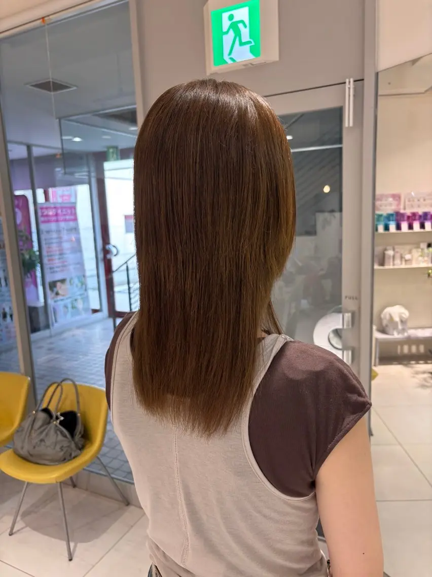 カラー 林 彩音のヘアスタイル