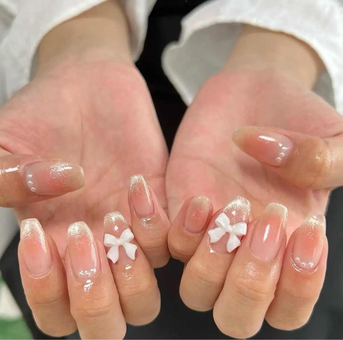 チークマグネットネイル🧲💅の写真
