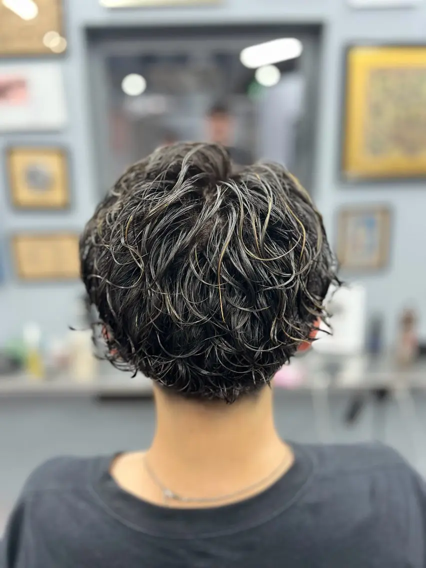 ミディアム パーマ メンズ カット パーマ トリートメント 池袋メンズパーマ フェード純平のヘアスタイル