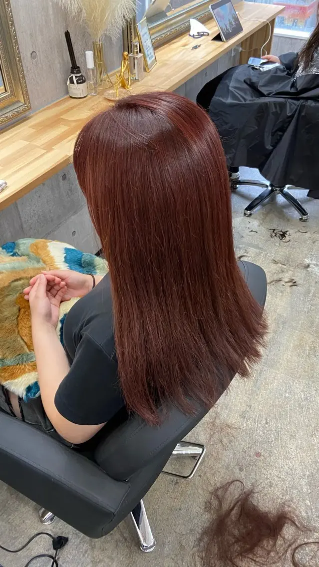 ロング カラー ブラウンカラー レッドカラー レッドブラウン カット ヘアカラー トリートメント Sunny side 大名 RIOのヘアスタイル