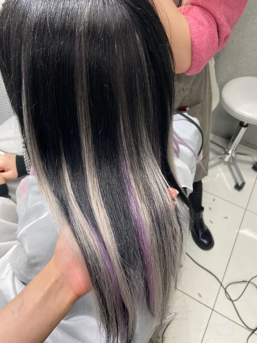 ロング エクステ ハイライト Amelie yunのヘアスタイル
