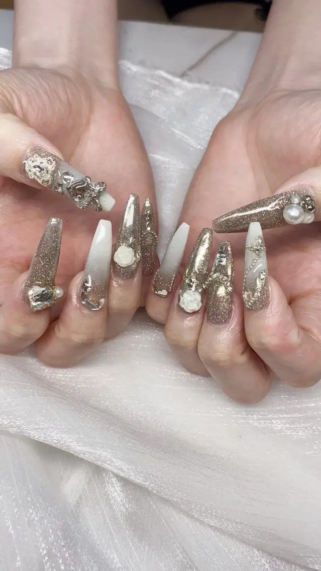 ネイル べっ甲ネイル チークネイル フラッシュネイル フレンチネイル グラデーション ハンドネイル ハンドケア Rena_Rei Nailsのネイルデザイン