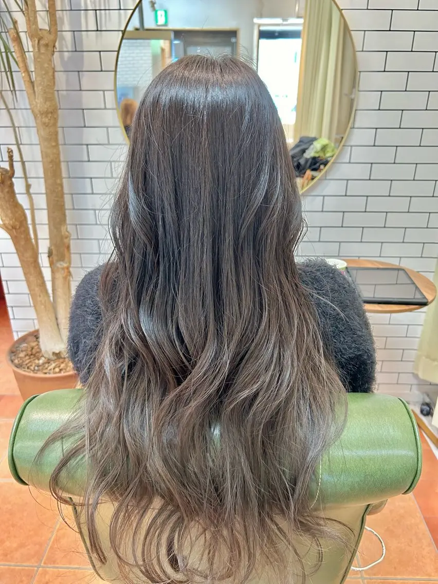 ロング カラー ヘアカラー トリートメント 石井 佑樹のヘアスタイル