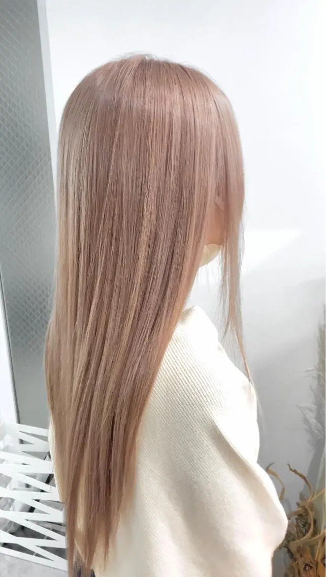 【ケアブリーチで低ダメージ】ダブルカラー&カット&髪質改善トリートメントの写真