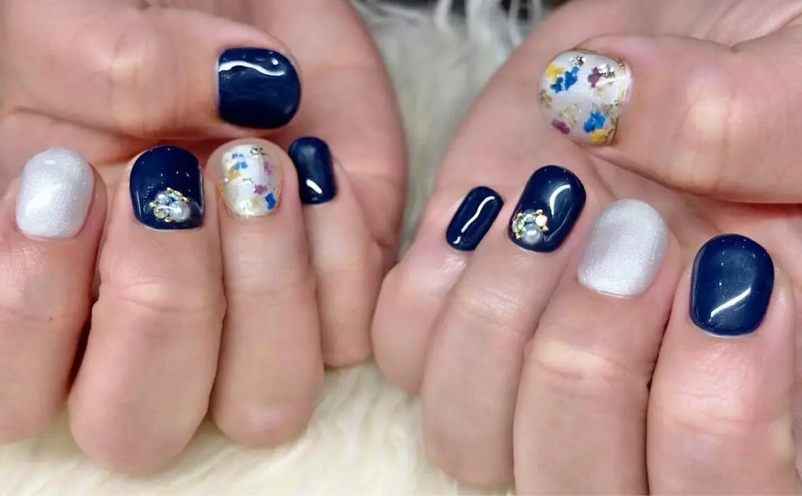 ネイル 長さ出し ジェルネイル 卒業式 韓国ネイル マグネットネイル ハンドネイル Nail&eye Belire 新宿のネイルデザイン