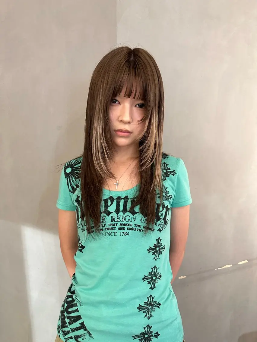 セミロング カラー カット ヘアカラー エクステ 美髪・シールエクステ ホソタニリョウコのヘアスタイル