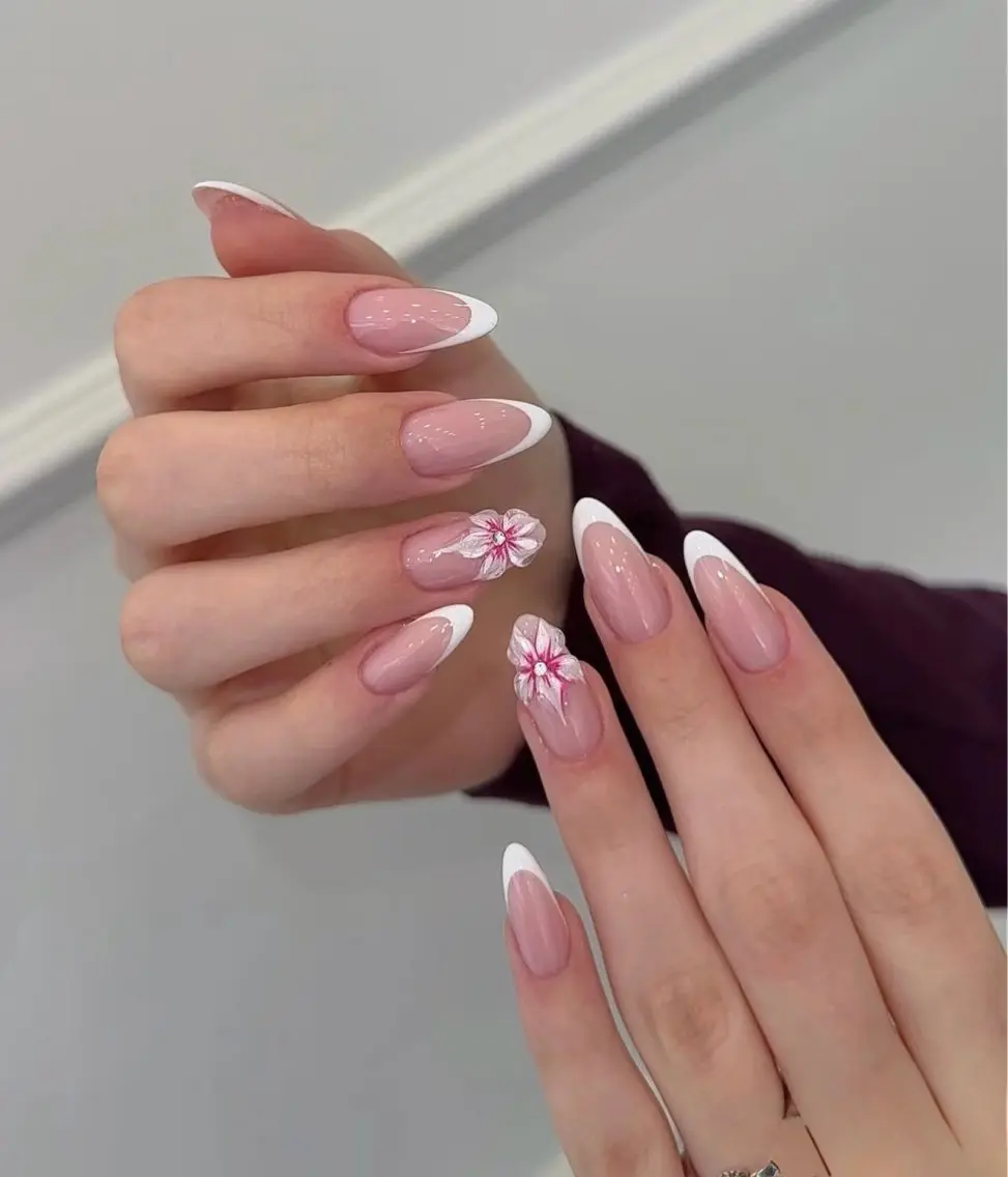 ネイル オーロラネイル チークネイル フットネイル フレンチネイル ジェルネイル NEW NAIL💞 Ka  Kaのネイルデザイン