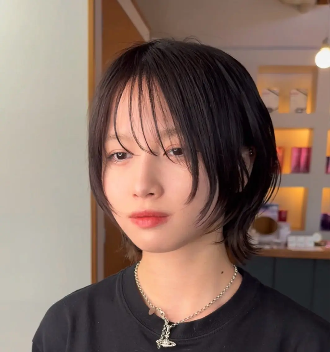 ミディアム レイヤーカット ウルフカット カット トリートメント HattoRi レイヤーカットのヘアスタイル