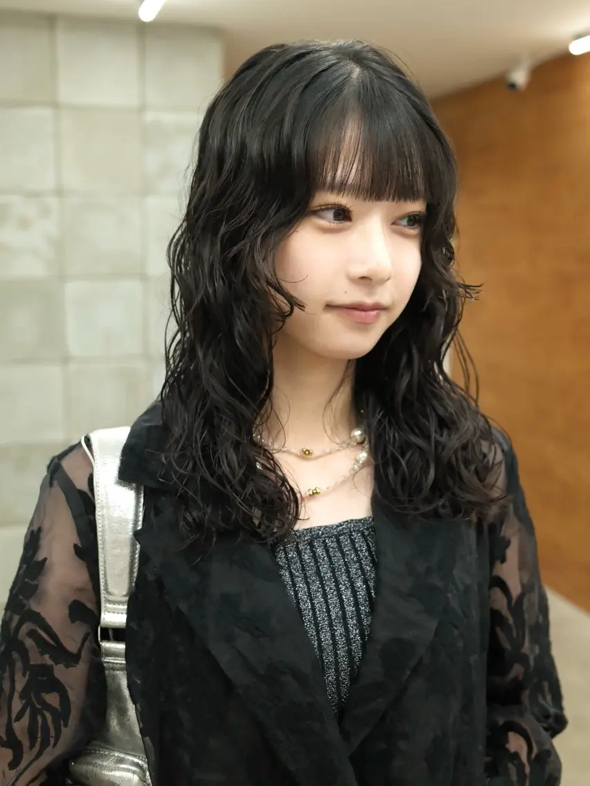 セミロング カラー パーマ セミロングパーマ 黒髪 顔まわりレイヤー レイヤーカット 似合わせカット カット パーマ トリートメント tetohair 森田浩平のヘアスタイル