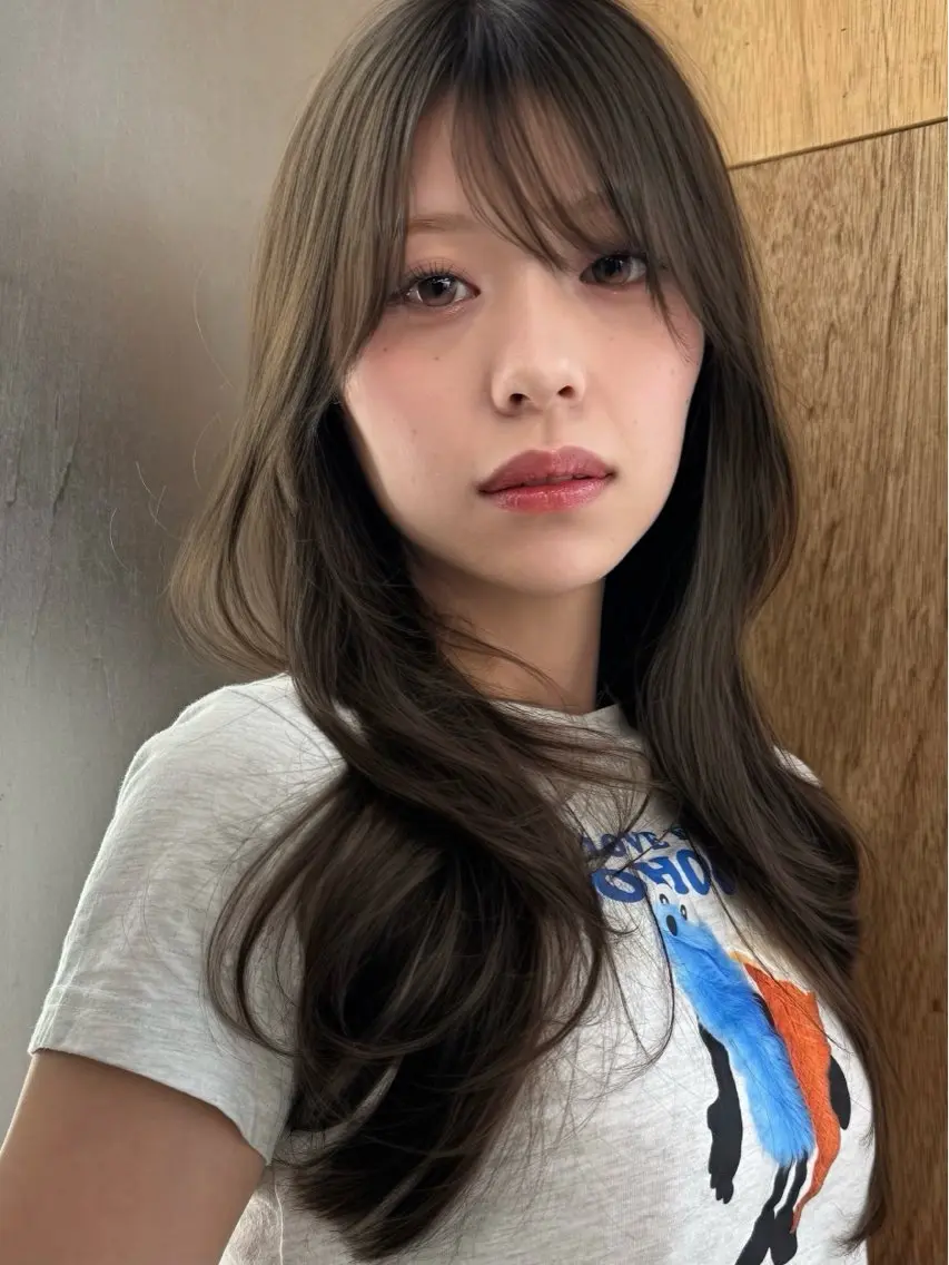 ロング カラー ヘアカラー トリートメント 渡辺 愛里のヘアスタイル