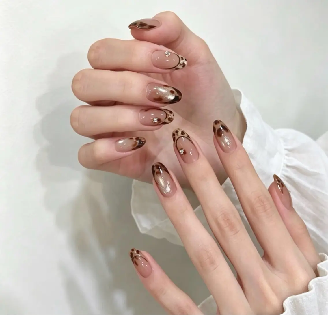 ネイル フットネイル フレンチネイル グラデーション 氷ネイル・うるうるネイル 韓国ネイル ハンドネイル Lynn_ Nailのネイルデザイン