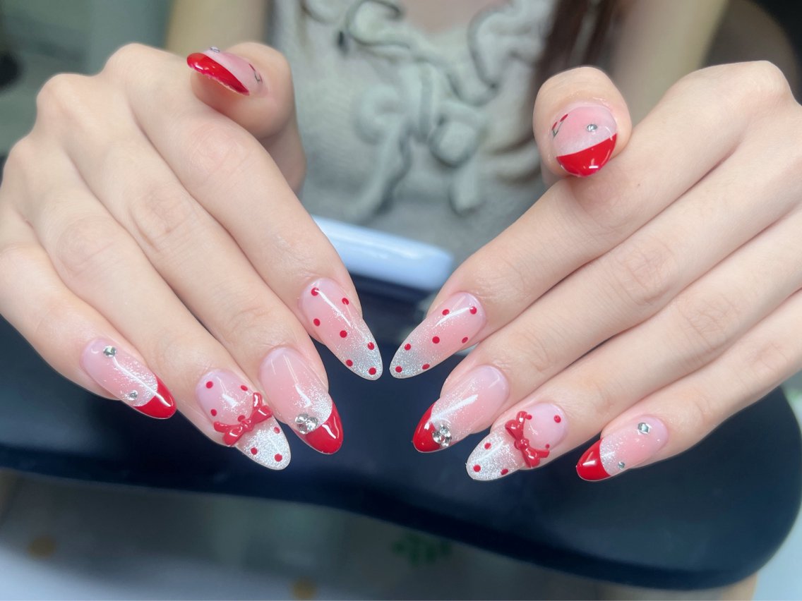 ネイル チークネイル ドット フレンチネイル グラデーション 韓国ネイル ハンドネイル Kei Nail Shibuyaのネイルデザイン