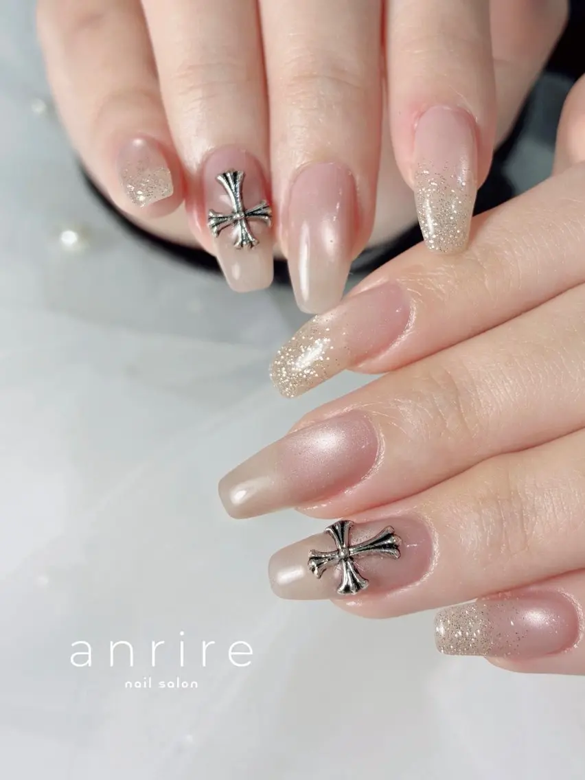 ネイル マグネットネイル 持ち込み シルバー nailsalon anrireのネイルデザイン