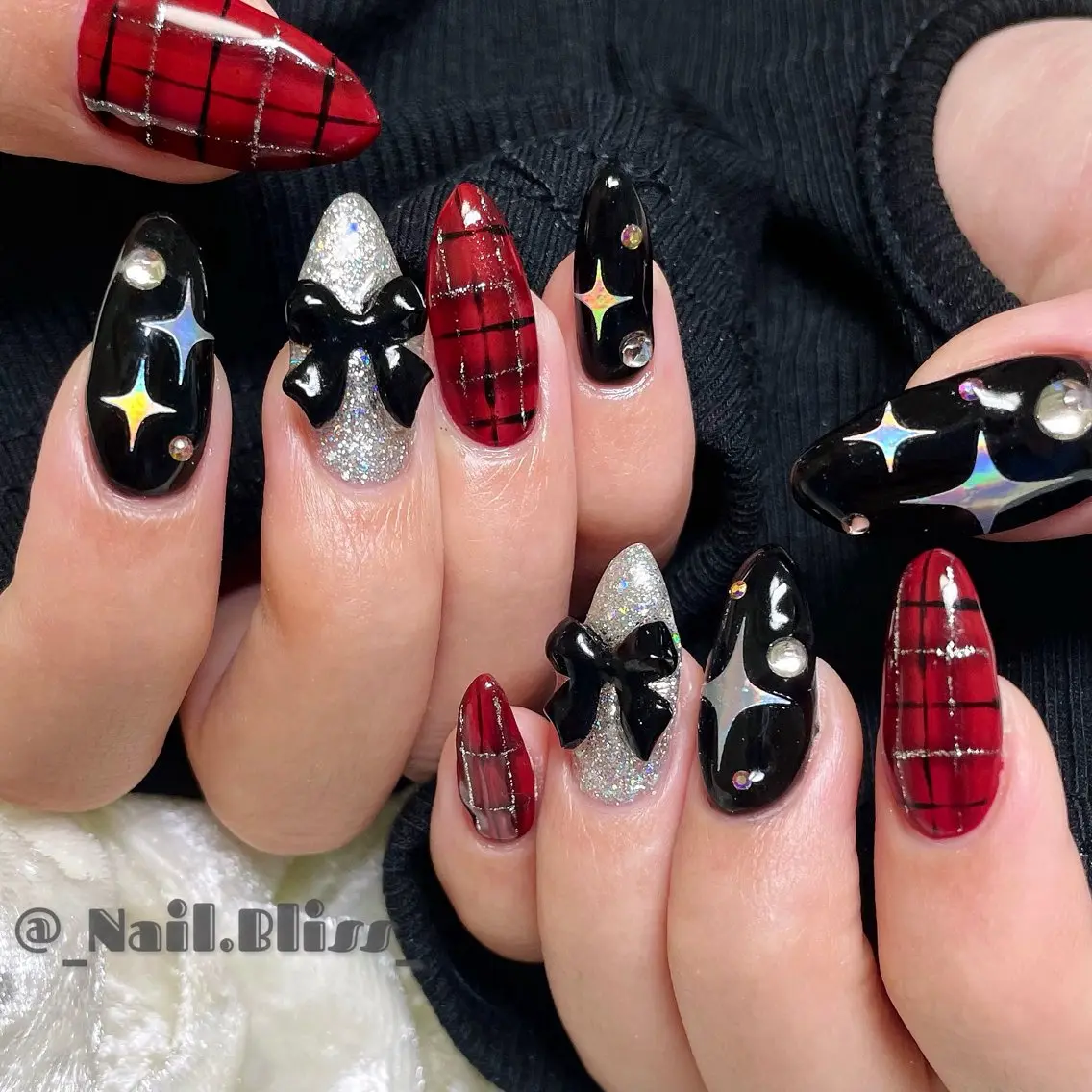 ネイル キラキラネイル ハンドネイル NAIL BLISSのネイルデザイン