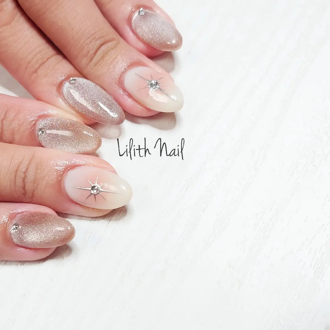ネイル アートネイル チークネイル キラキラネイル ハンドネイル Lilith Nailのネイルデザイン