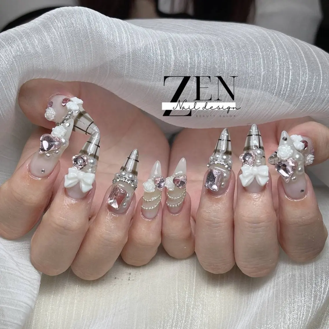 ネイル チークネイル 長さ出し フレンチネイル 韓国ネイル マグネットネイル ハンドネイル Zen Nail Design 池袋のネイルデザイン