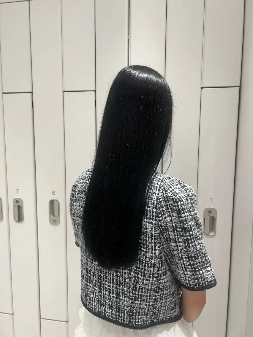 ロング ヘアカラー トリートメント Unami _koharuのヘアスタイル